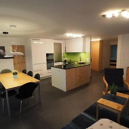 Apartment Dachwohnung Mit Sauna, Dachterrasse Und Aussicht *